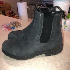 Blundstones high top boots